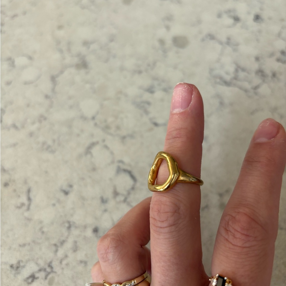 Waterproof Gold Ring - Picture 4 of 5